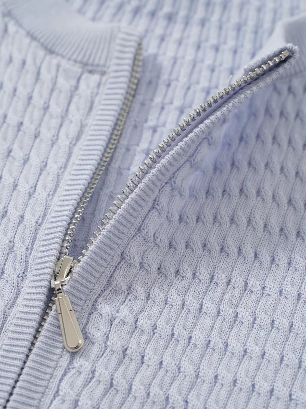 Textured Knit Round Neck Zip-Up Short Sleeve Top - 图片 5